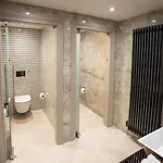 לינה וארוחת בוקר Aynsome Manor קרטמל