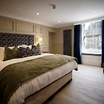 Aynsome Manor Bed & Breakfast 4*