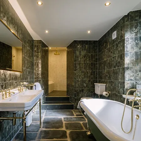 Aynsome Manor カートメル