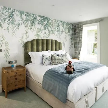 ベッド・アンド・ブレックファスト Aynsome Manor カートメル