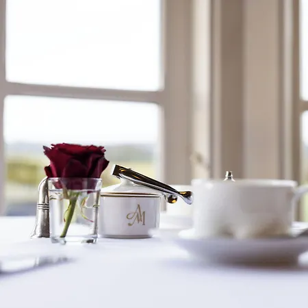 Aynsome Manor 4*